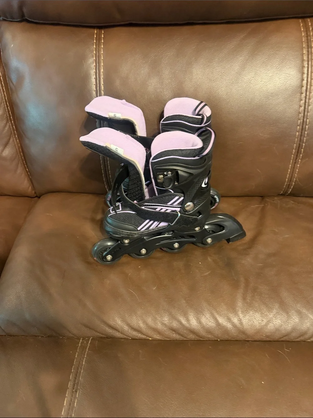Youth Adjustable Black and Light Purple Inline Skates with Secure Straps